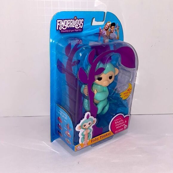WowWee Fingerlings Interactive Pet Baby Monkey Zoe With Bonus Stand Green NWT - Picture 5 of 8